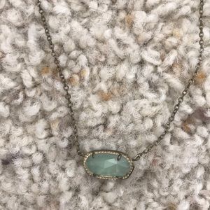 Kendra Scott necklace